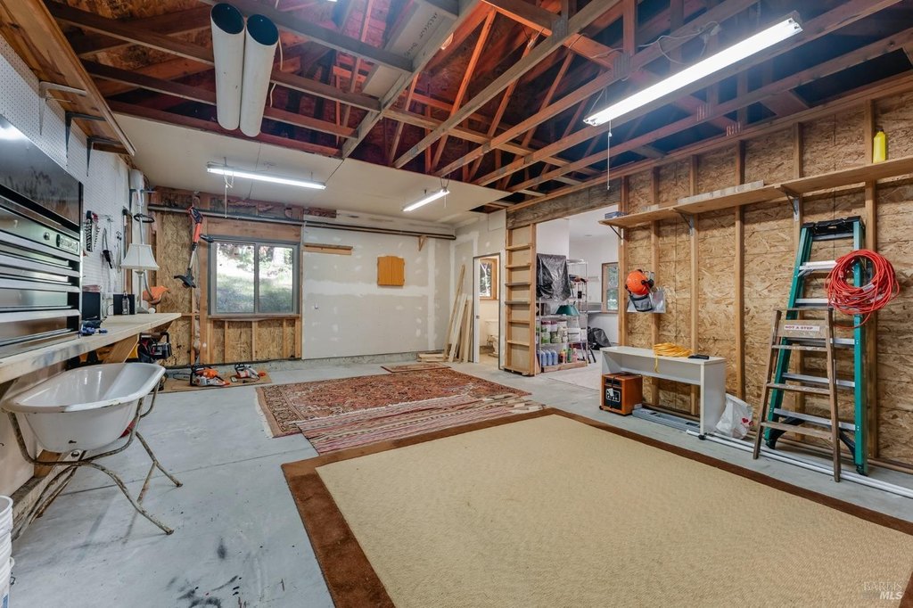 Jenner, California, 95450, United States, 2 Bedrooms Bedrooms, ,2.5 BathroomsBathrooms,Residential,Forsale,1918911