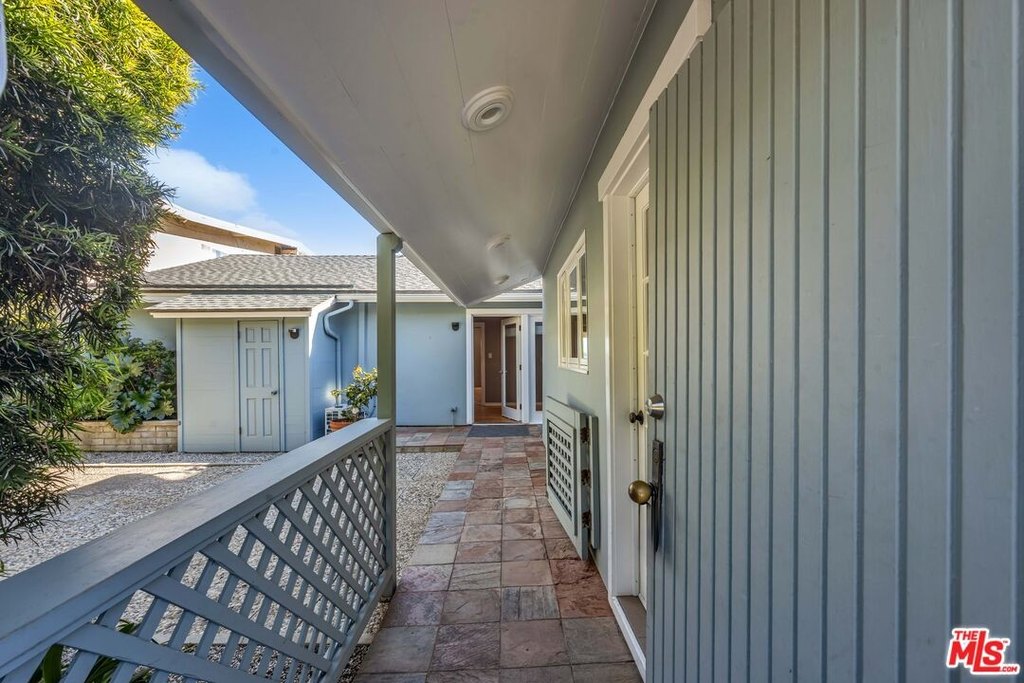 Malibu, California, 90265, United States, 3 Bedrooms Bedrooms, ,3 BathroomsBathrooms,Residential,Forsale,1922128