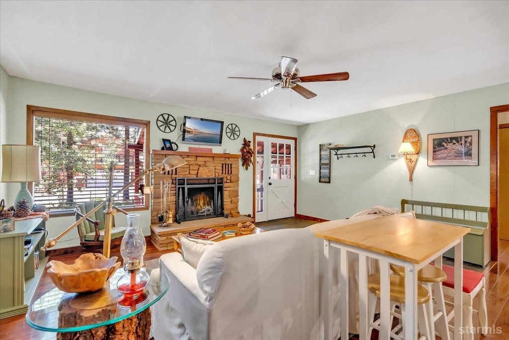 South Lake Tahoe, California, 96150, United States, 2 Bedrooms Bedrooms, ,1 BathroomBathrooms,Residential,Forsale,1920156