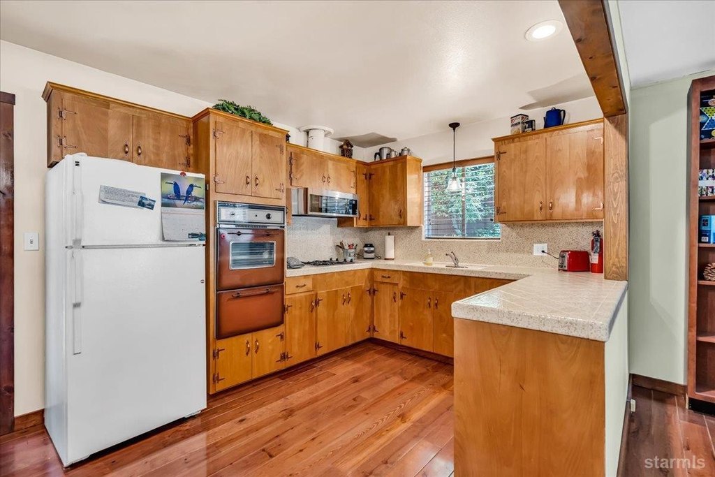 South Lake Tahoe, California, 96150, United States, 2 Bedrooms Bedrooms, ,1 BathroomBathrooms,Residential,Forsale,1920156