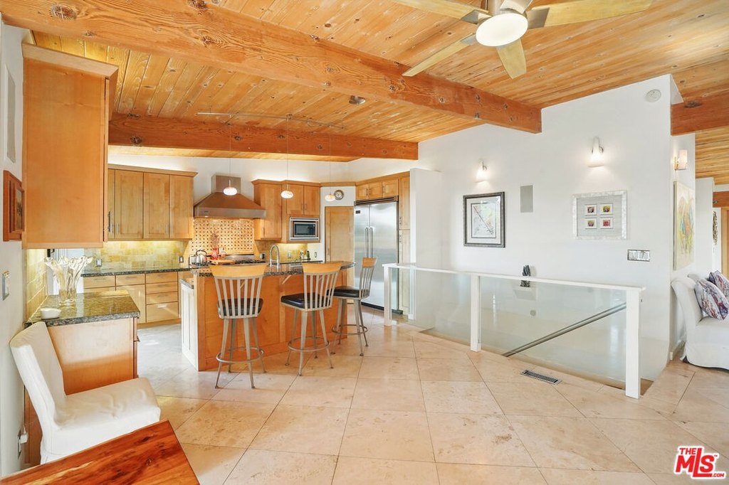 Calabasas, California, 91302, United States, 4 Bedrooms Bedrooms, ,3 BathroomsBathrooms,Residential,Forsale,1922115