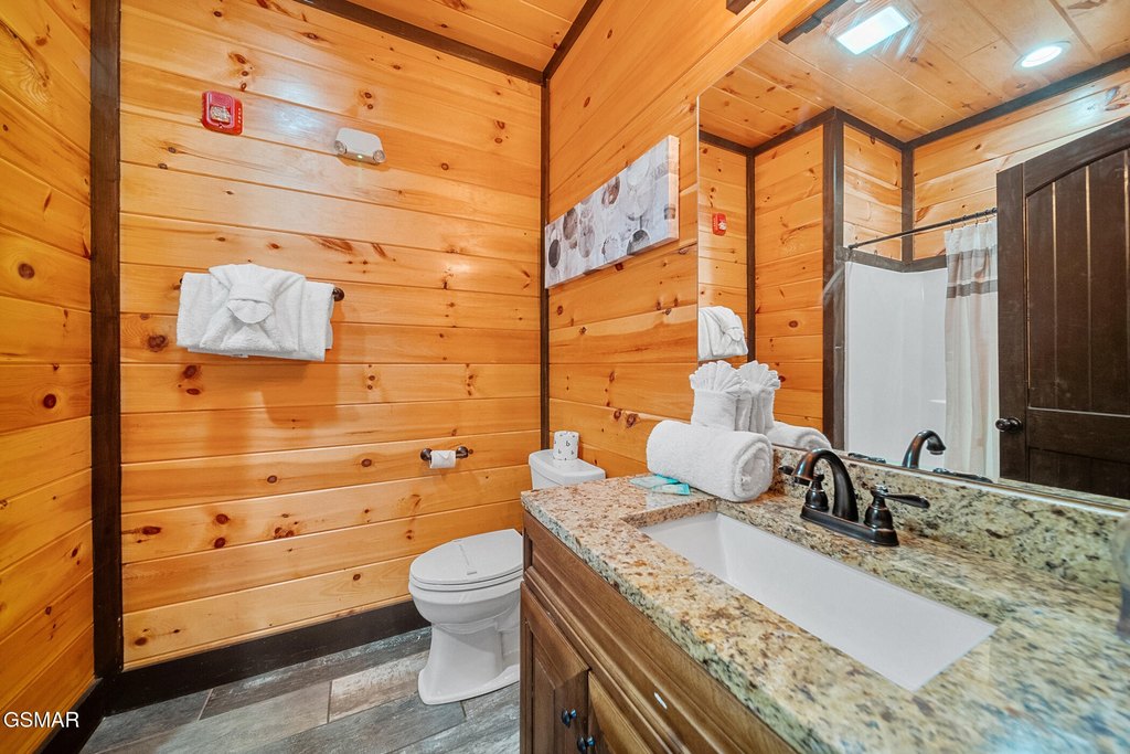 Pigeon Forge, Tennessee, 37863, United States, 12 Bedrooms Bedrooms, ,14 BathroomsBathrooms,Residential,Forsale,1942432