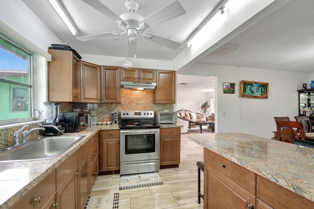 Boynton Beach, Florida, 33435, United States, 3 Bedrooms Bedrooms, ,2 BathroomsBathrooms,Residential,Forsale,1886558