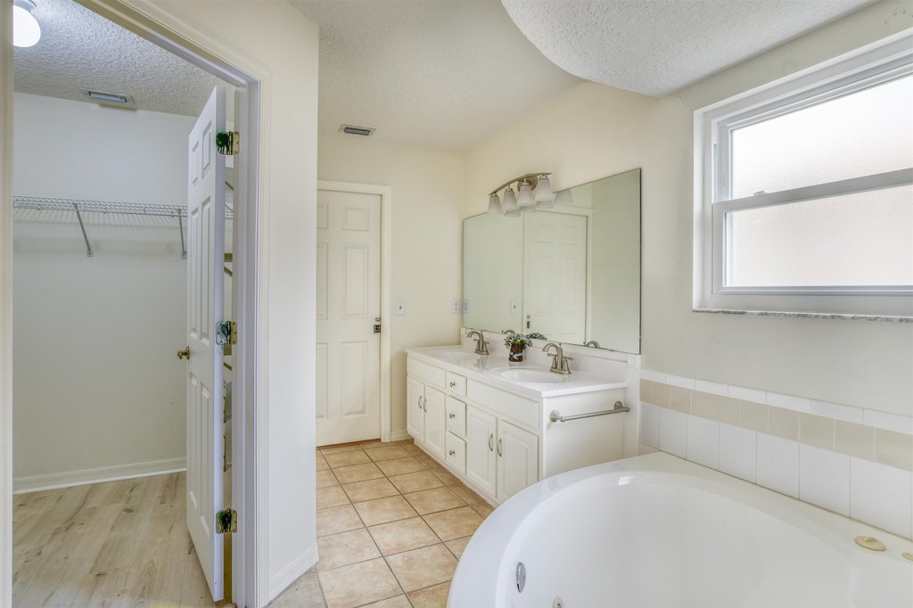 St Augustine, Florida, 32080, United States, 3 Bedrooms Bedrooms, ,2 BathroomsBathrooms,Residential,Forsale,1914461