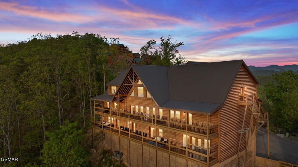 Pigeon Forge, Tennessee, 37863, United States, 12 Bedrooms Bedrooms, ,14 BathroomsBathrooms,Residential,Forsale,1942432