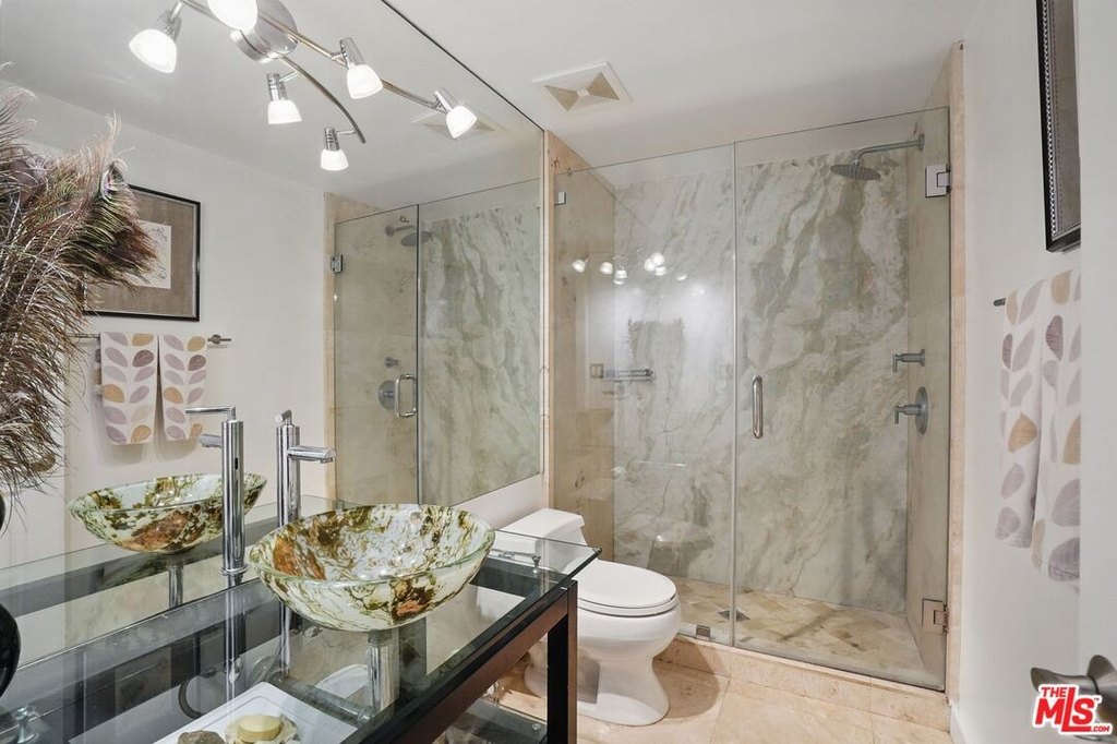 Calabasas, California, 91302, United States, 4 Bedrooms Bedrooms, ,3 BathroomsBathrooms,Residential,Forsale,1922115