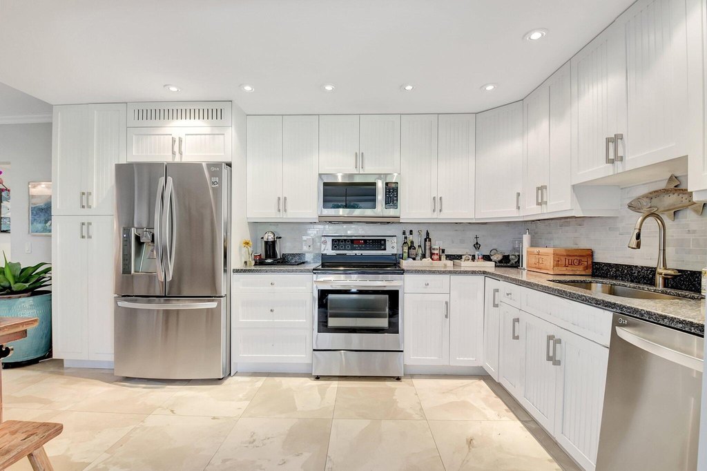 Delray Beach, Florida, 33483, United States, 2 Bedrooms Bedrooms, ,2 BathroomsBathrooms,Residential,Forsale,1905194