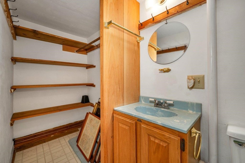 Weare, New Hampshire, 03281, United States, 4 Bedrooms Bedrooms, ,2.5 BathroomsBathrooms,Residential,Forsale,1952917