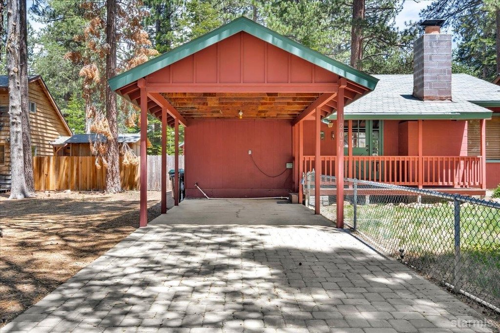 South Lake Tahoe, California, 96150, United States, 2 Bedrooms Bedrooms, ,1 BathroomBathrooms,Residential,Forsale,1920156