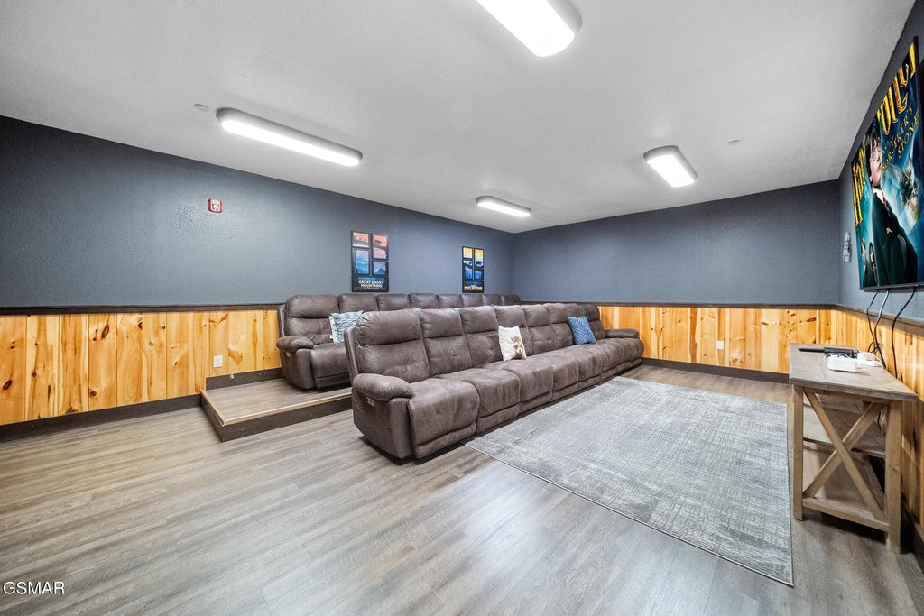 Pigeon Forge, Tennessee, 37863, United States, 12 Bedrooms Bedrooms, ,14 BathroomsBathrooms,Residential,Forsale,1942432