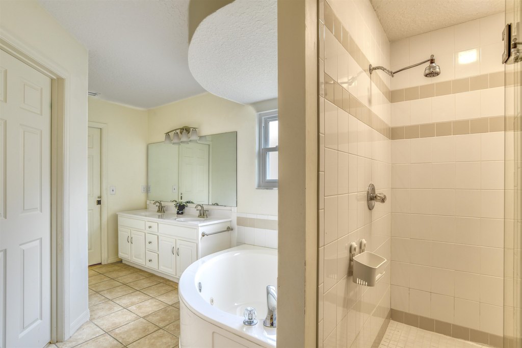 St Augustine, Florida, 32080, United States, 3 Bedrooms Bedrooms, ,2 BathroomsBathrooms,Residential,Forsale,1914461