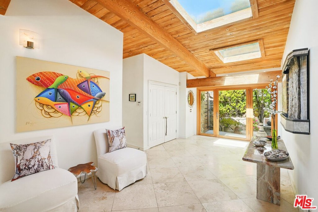 Calabasas, California, 91302, United States, 4 Bedrooms Bedrooms, ,3 BathroomsBathrooms,Residential,Forsale,1922115