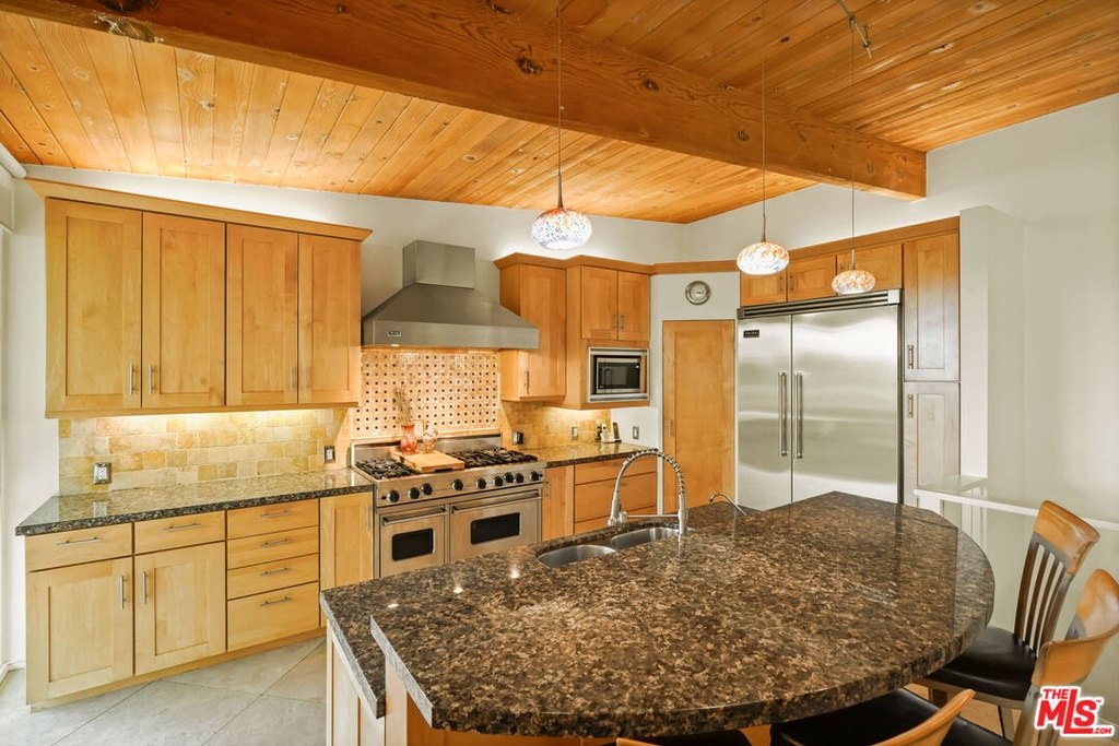 Calabasas, California, 91302, United States, 4 Bedrooms Bedrooms, ,3 BathroomsBathrooms,Residential,Forsale,1922115