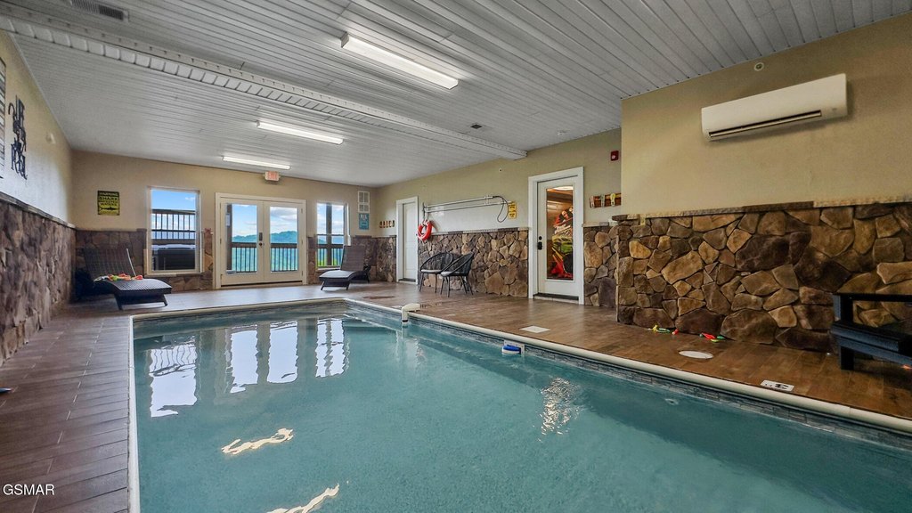 Pigeon Forge, Tennessee, 37863, United States, 12 Bedrooms Bedrooms, ,14 BathroomsBathrooms,Residential,Forsale,1942432