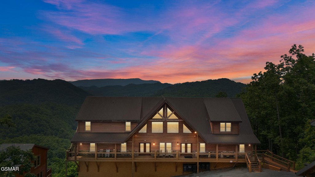 Pigeon Forge, Tennessee, 37863, United States, 12 Bedrooms Bedrooms, ,14 BathroomsBathrooms,Residential,Forsale,1942432