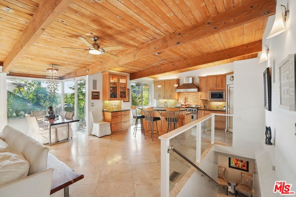 Calabasas, California, 91302, United States, 4 Bedrooms Bedrooms, ,3 BathroomsBathrooms,Residential,Forsale,1922115