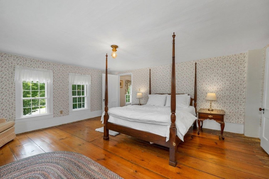 Weare, New Hampshire, 03281, United States, 4 Bedrooms Bedrooms, ,2.5 BathroomsBathrooms,Residential,Forsale,1952917