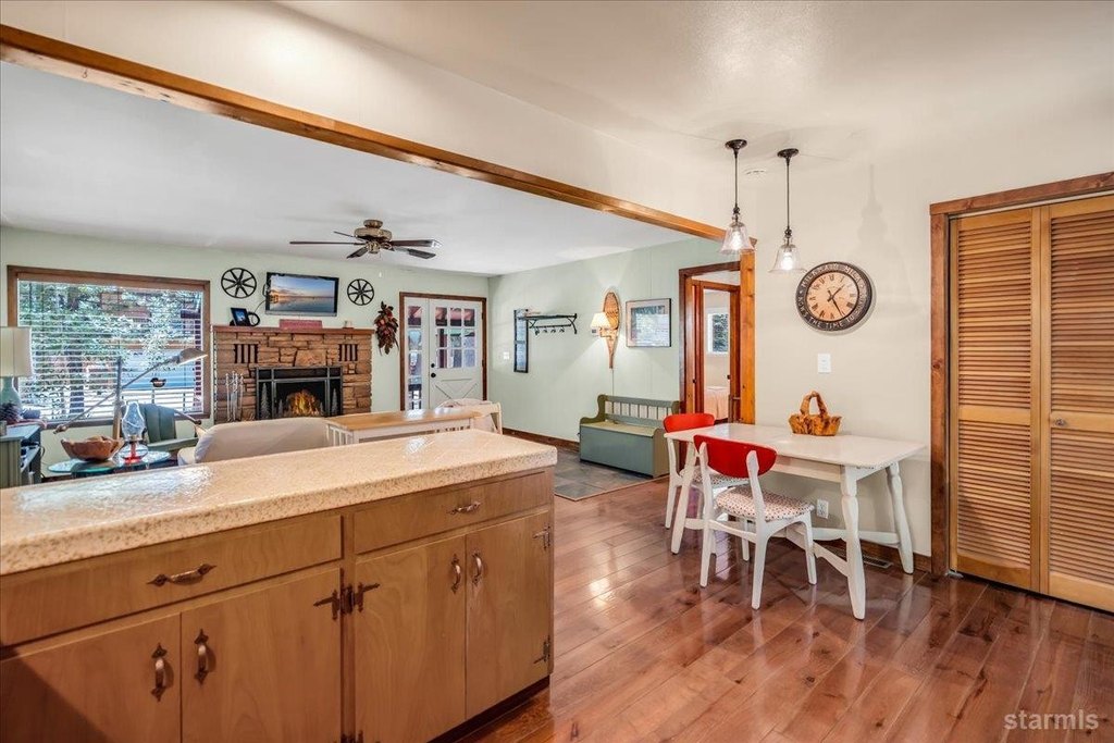 South Lake Tahoe, California, 96150, United States, 2 Bedrooms Bedrooms, ,1 BathroomBathrooms,Residential,Forsale,1920156