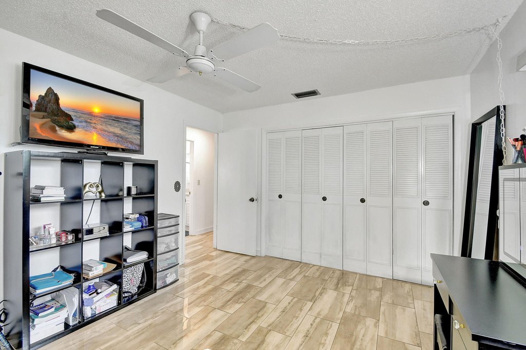 Boynton Beach, Florida, 33435, United States, 3 Bedrooms Bedrooms, ,2 BathroomsBathrooms,Residential,Forsale,1886558