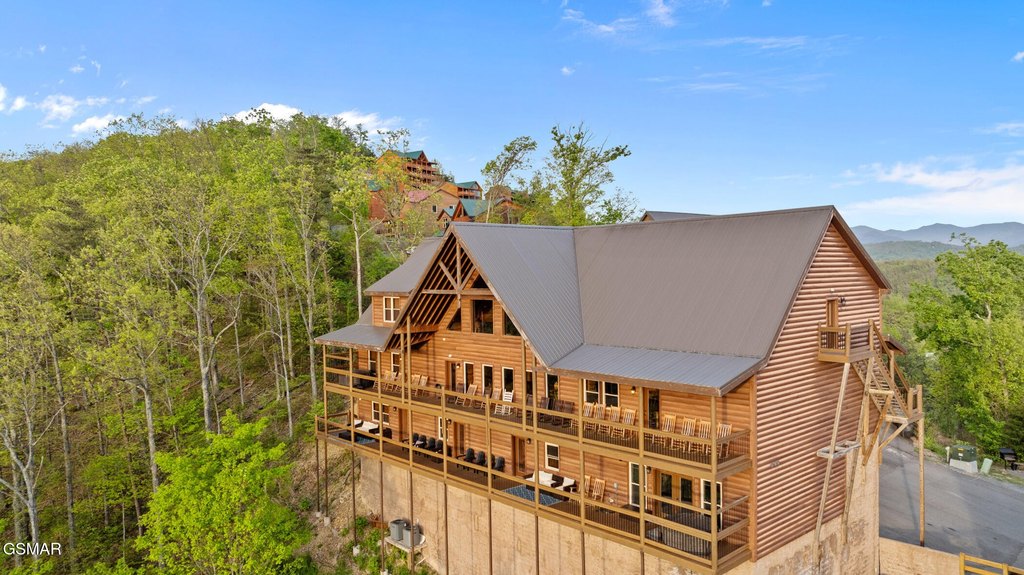 Pigeon Forge, Tennessee, 37863, United States, 12 Bedrooms Bedrooms, ,14 BathroomsBathrooms,Residential,Forsale,1942432