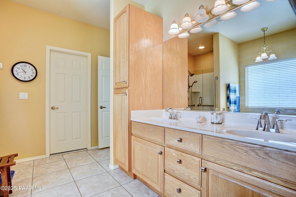 Prescott, Arizona, 86301, United States, 3 Bedrooms Bedrooms, ,2 BathroomsBathrooms,Residential,Forsale,1886209