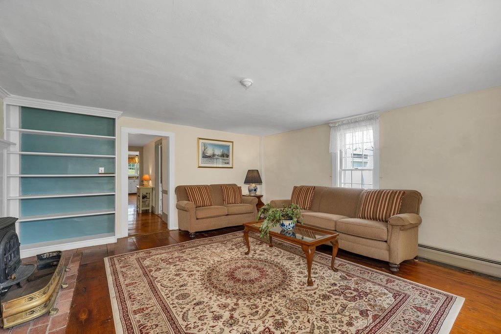 Weare, New Hampshire, 03281, United States, 4 Bedrooms Bedrooms, ,2.5 BathroomsBathrooms,Residential,Forsale,1952917