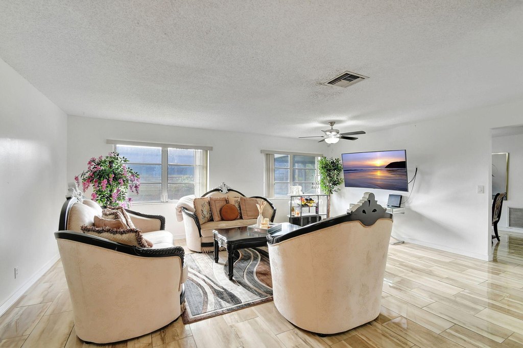 Boynton Beach, Florida, 33435, United States, 3 Bedrooms Bedrooms, ,2 BathroomsBathrooms,Residential,Forsale,1886558