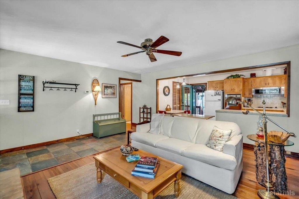 South Lake Tahoe, California, 96150, United States, 2 Bedrooms Bedrooms, ,1 BathroomBathrooms,Residential,Forsale,1920156