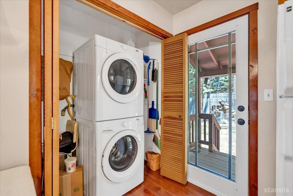 South Lake Tahoe, California, 96150, United States, 2 Bedrooms Bedrooms, ,1 BathroomBathrooms,Residential,Forsale,1920156