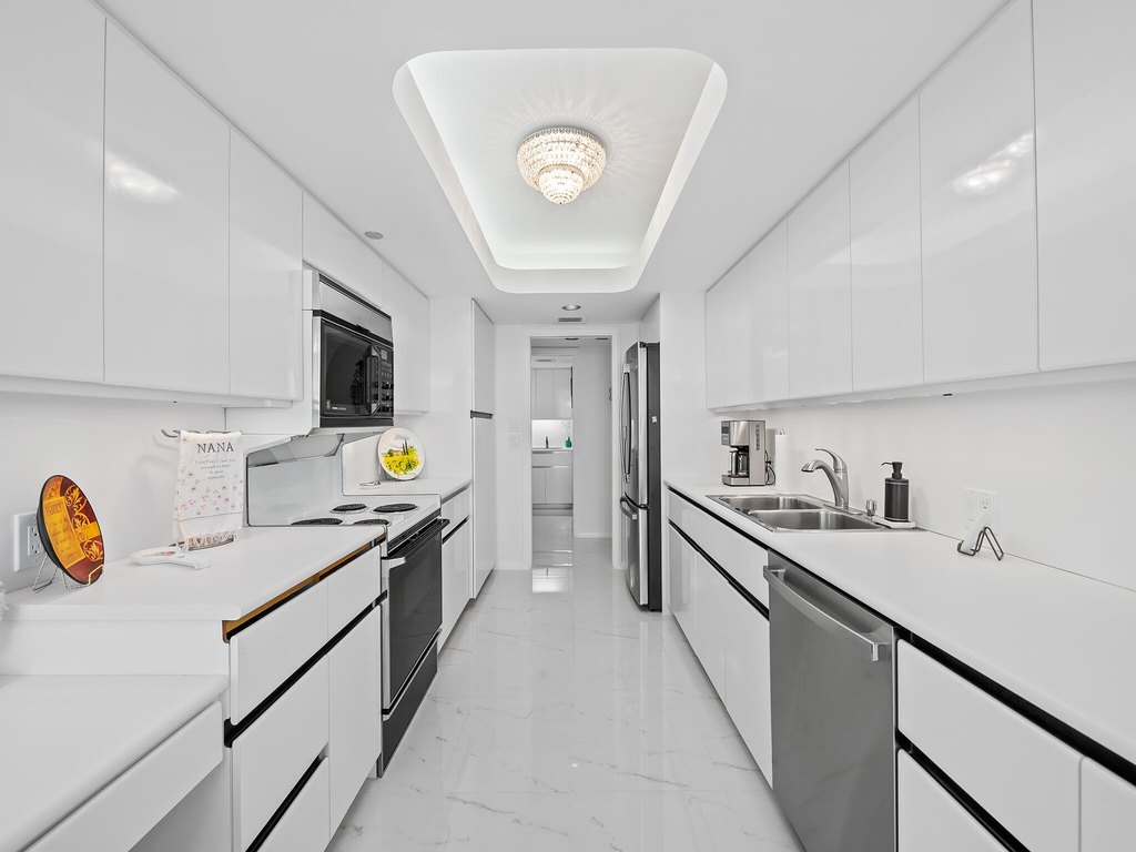 Highland Beach, Florida, 33487, United States, 3 Bedrooms Bedrooms, ,3 BathroomsBathrooms,Residential,Forsale,1886573