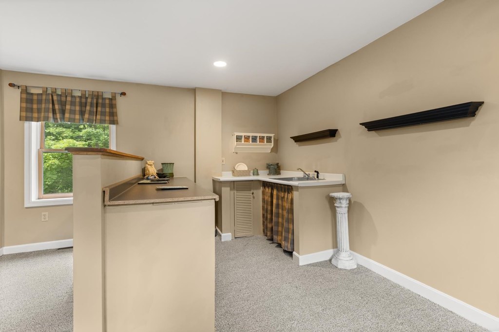 North Hampton, New Hampshire, 03862, United States, 4 Bedrooms Bedrooms, ,4.5 BathroomsBathrooms,Residential,Forsale,1941232
