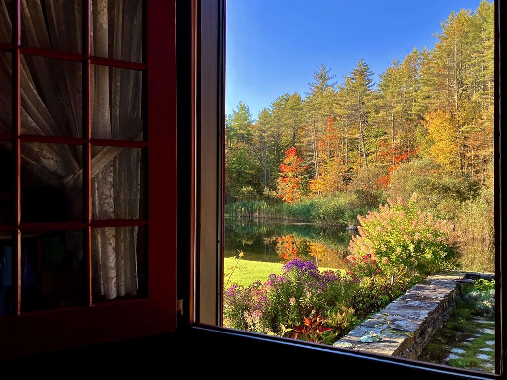 Barnard, Vermont, 05031, United States, 3 Bedrooms Bedrooms, ,3.5 BathroomsBathrooms,Residential,Forsale,1999503