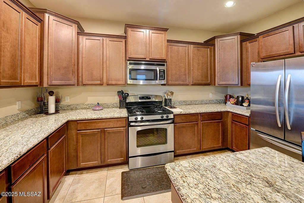 Tucson, Arizona, 85742, United States, 5 Bedrooms Bedrooms, ,3 BathroomsBathrooms,Residential,Forsale,1988803