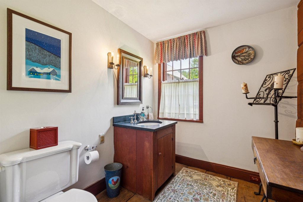 Barnard, Vermont, 05031, United States, 3 Bedrooms Bedrooms, ,3.5 BathroomsBathrooms,Residential,Forsale,1999503