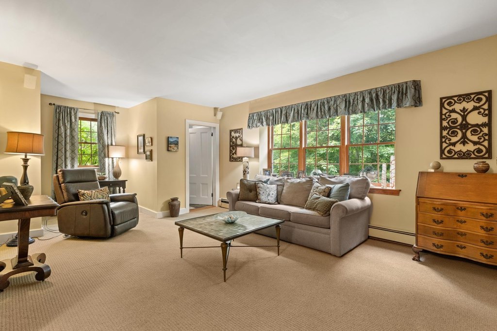 North Hampton, New Hampshire, 03862, United States, 4 Bedrooms Bedrooms, ,4.5 BathroomsBathrooms,Residential,Forsale,1941232