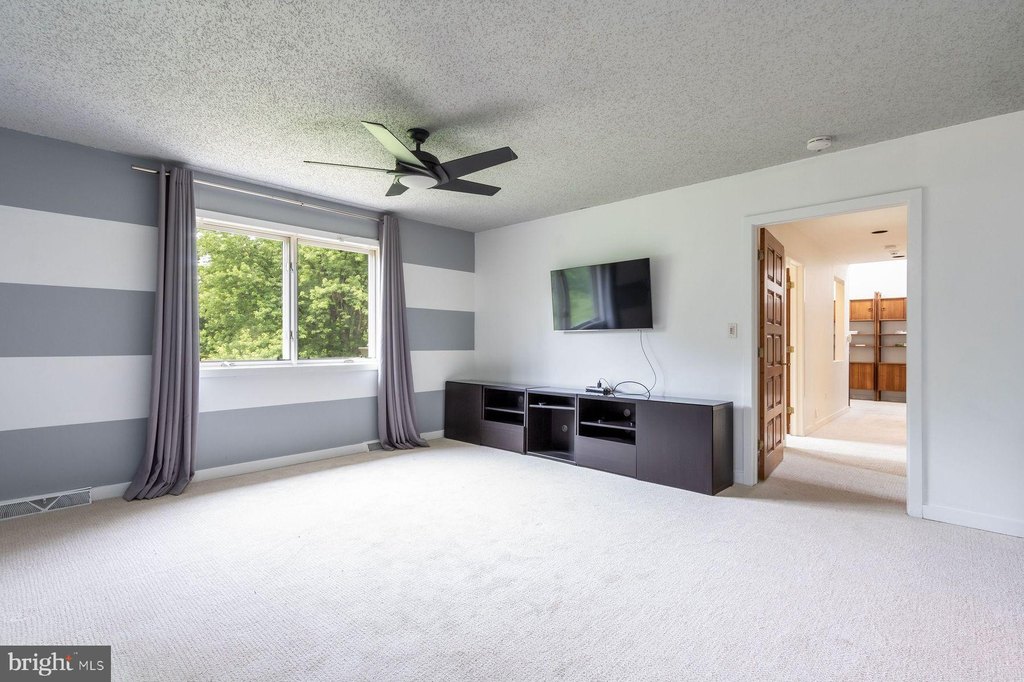 DOYLESTOWN, Pennsylvania, 18901, United States, 5 Bedrooms Bedrooms, ,4 BathroomsBathrooms,Residential,Forsale,1905156