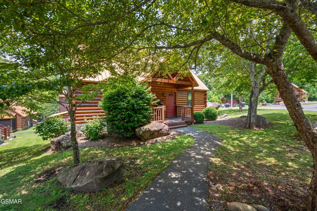 Gatlinburg, Tennessee, 37738, United States, 3 Bedrooms Bedrooms, ,2.5 BathroomsBathrooms,Residential,Forsale,1910223
