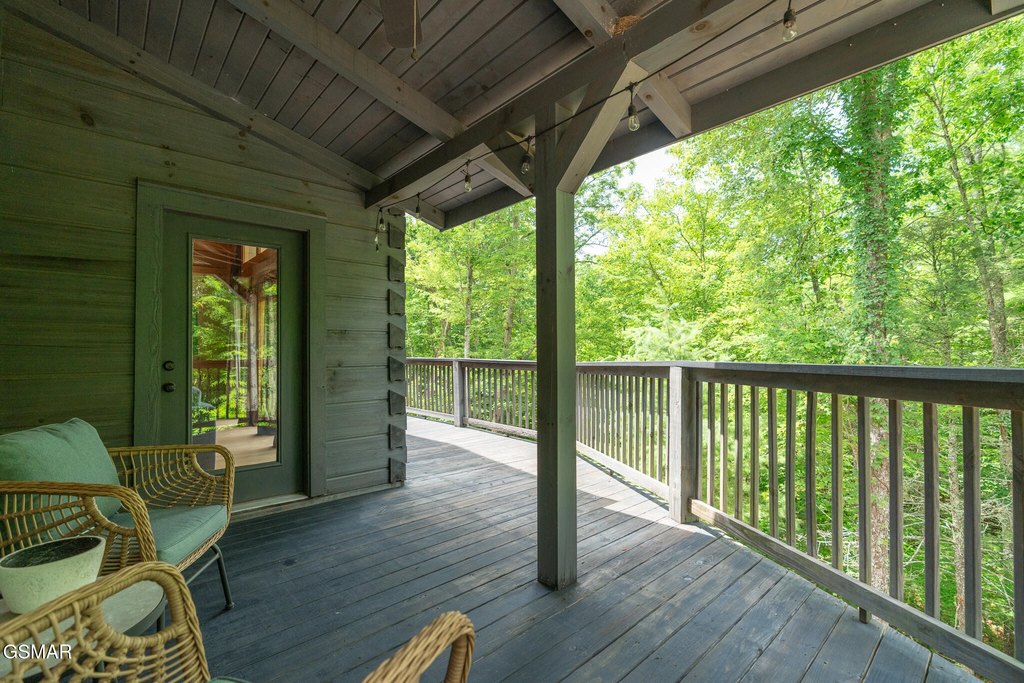 Walland, Tennessee, 37886, United States, 2 Bedrooms Bedrooms, ,2 BathroomsBathrooms,Residential,Forsale,1910195