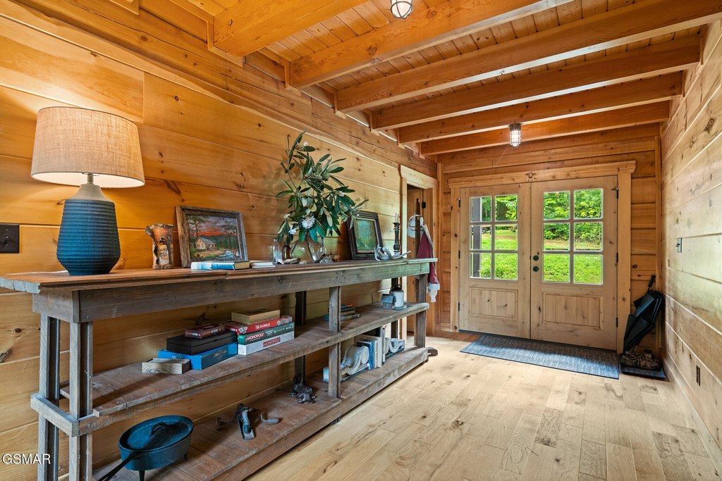 Walland, Tennessee, 37886, United States, 2 Bedrooms Bedrooms, ,2 BathroomsBathrooms,Residential,Forsale,1910195