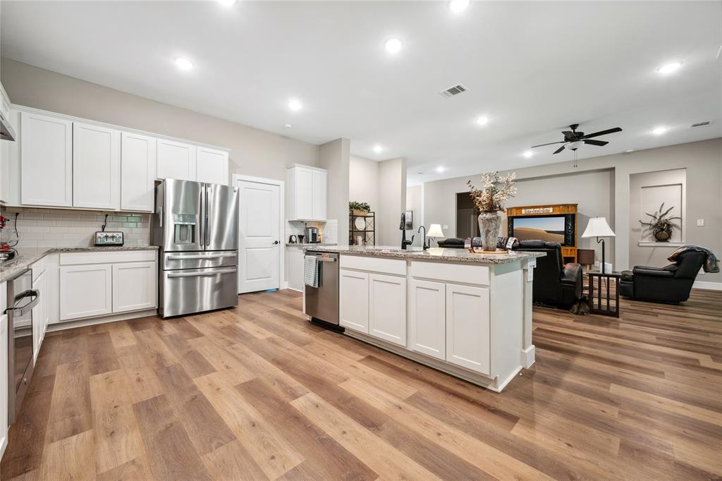 Montgomery, Texas, 77316, United States, 4 Bedrooms Bedrooms, ,3 BathroomsBathrooms,Residential,Forsale,1953049
