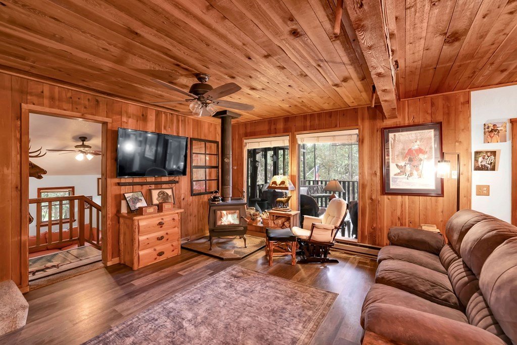McCall, Idaho, 83638, United States, 5 Bedrooms Bedrooms, ,3 BathroomsBathrooms,Residential,Forsale,1889387