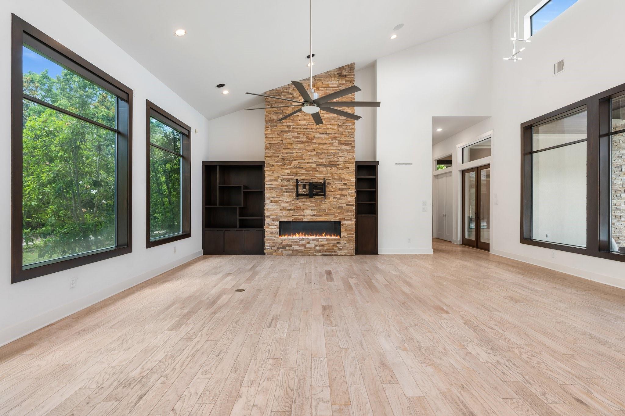 Montgomery, Texas, 77356, United States, 4 Bedrooms Bedrooms, ,4 BathroomsBathrooms,Residential,Forsale,1953047