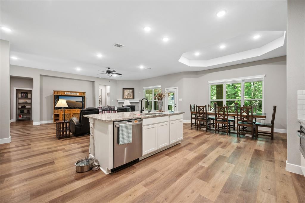 Montgomery, Texas, 77316, United States, 4 Bedrooms Bedrooms, ,3 BathroomsBathrooms,Residential,Forsale,1953049