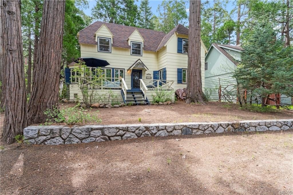 Lake Arrowhead, California, 92352, United States, 4 Bedrooms Bedrooms, ,2 BathroomsBathrooms,Residential,Forsale,1908060