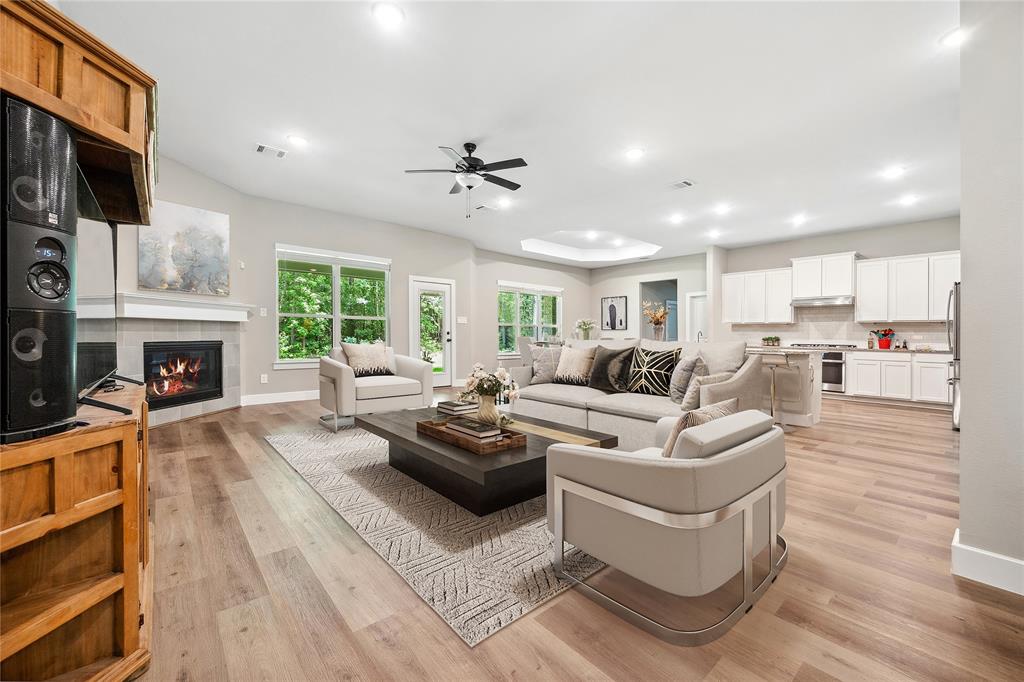 Montgomery, Texas, 77316, United States, 4 Bedrooms Bedrooms, ,3 BathroomsBathrooms,Residential,Forsale,1953049