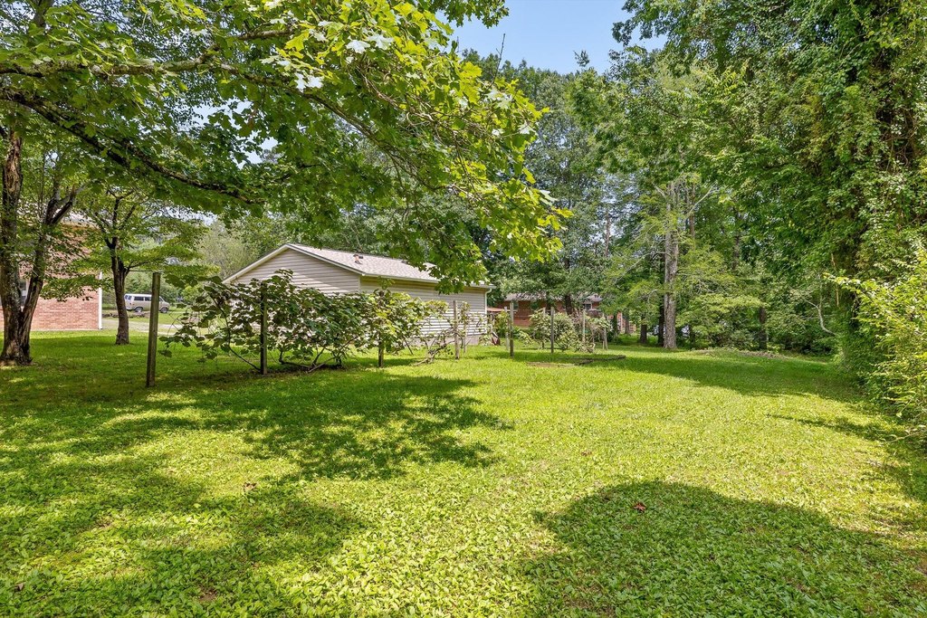 Signal Mountain, Tennessee, 37377, United States, 4 Bedrooms Bedrooms, ,4 BathroomsBathrooms,Residential,Forsale,1894388