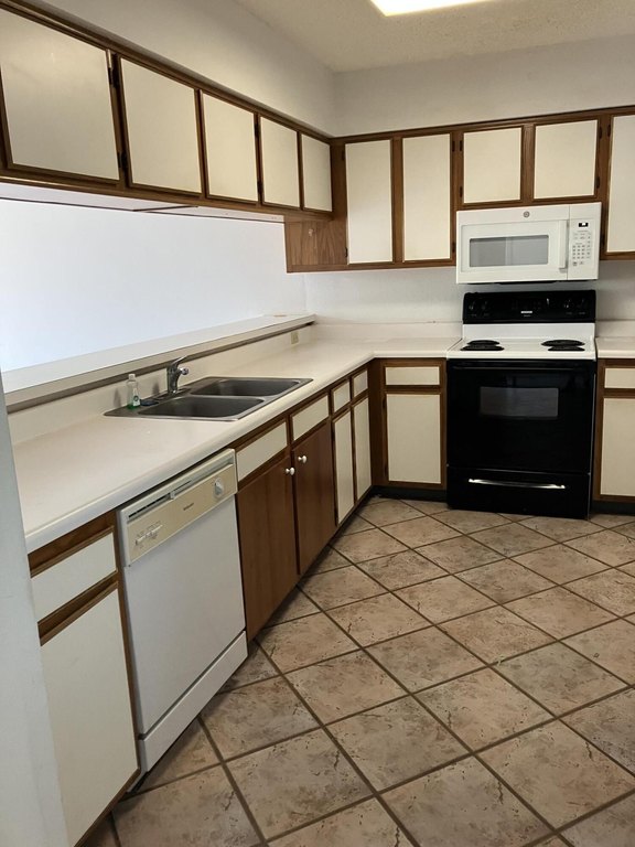 Key West, Florida, 33040, United States, 2 Bedrooms Bedrooms, ,2 BathroomsBathrooms,Residential,Forsale,1944400