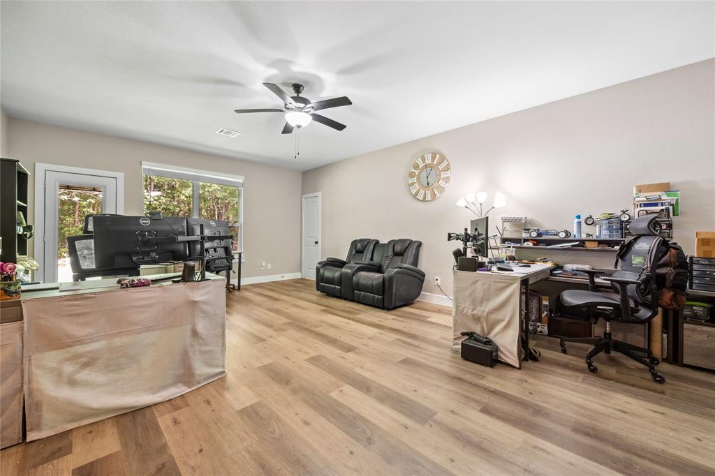 Montgomery, Texas, 77316, United States, 4 Bedrooms Bedrooms, ,3 BathroomsBathrooms,Residential,Forsale,1953049