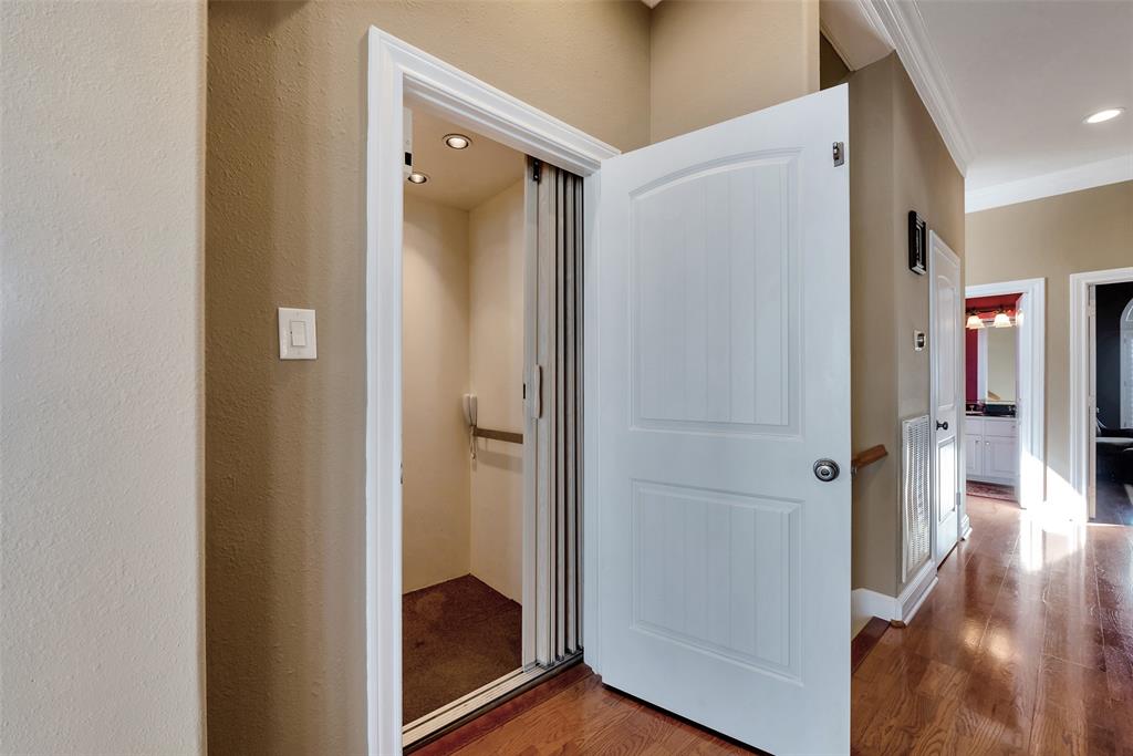 Galveston, Texas, 77554, United States, 4 Bedrooms Bedrooms, ,2 BathroomsBathrooms,Residential,Forsale,1953050