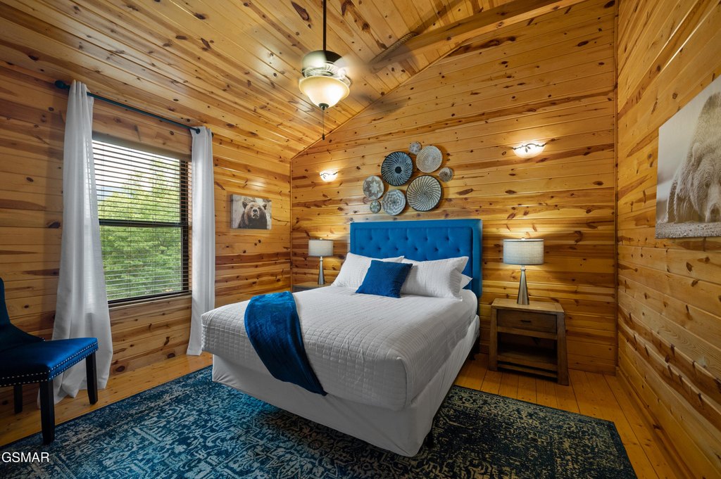 Gatlinburg, Tennessee, 37738, United States, 3 Bedrooms Bedrooms, ,2.5 BathroomsBathrooms,Residential,Forsale,1910223